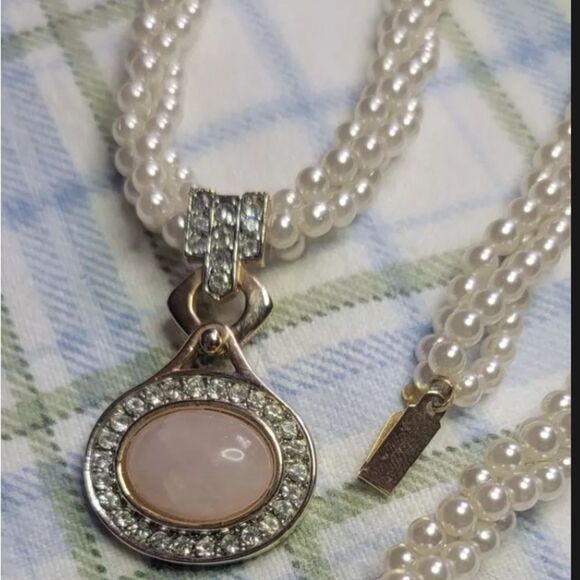 3 Strand Pearl Necklace In Vintage Designer Costume  VTG *Givenchy* 3-Strand Faux Pearl Necklace With Pink Glass Stone Pendant